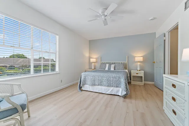 Residence photo 17