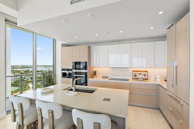 Amrit Ocean Resort & Residences Unit H1804 photo 4