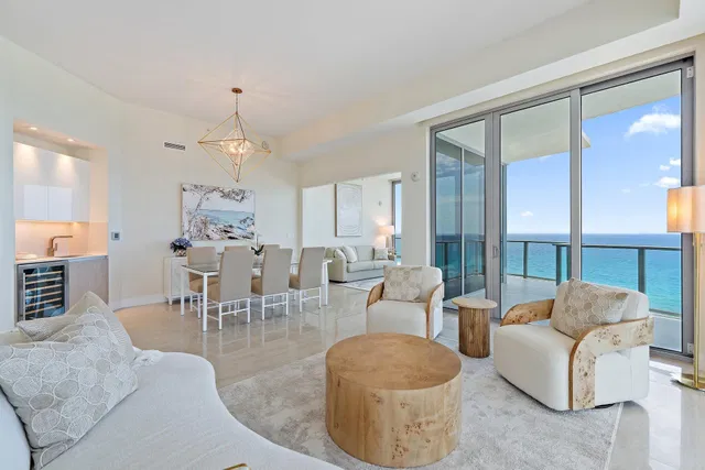 Amrit Ocean Resort & Residences Unit H1804 photo 8