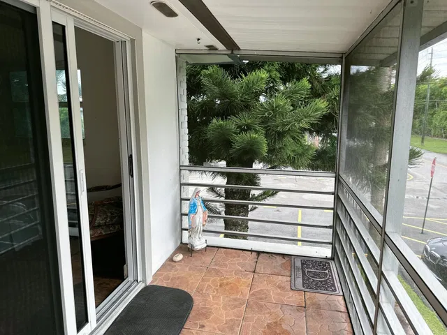 Residence photo 23