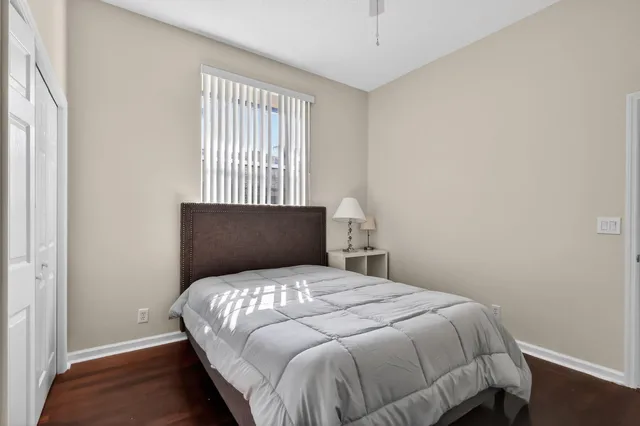 Residence photo 33