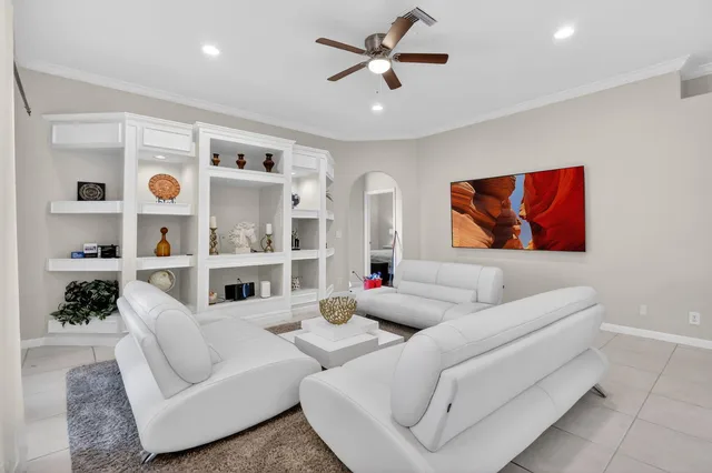 Residence photo 45