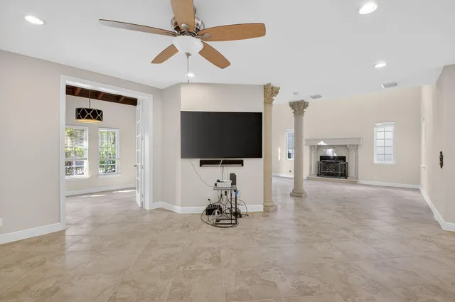 Palm Trail Delray Beach Residence photo 11