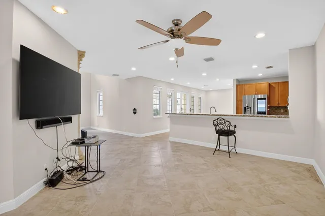 Palm Trail Delray Beach Residence photo 12