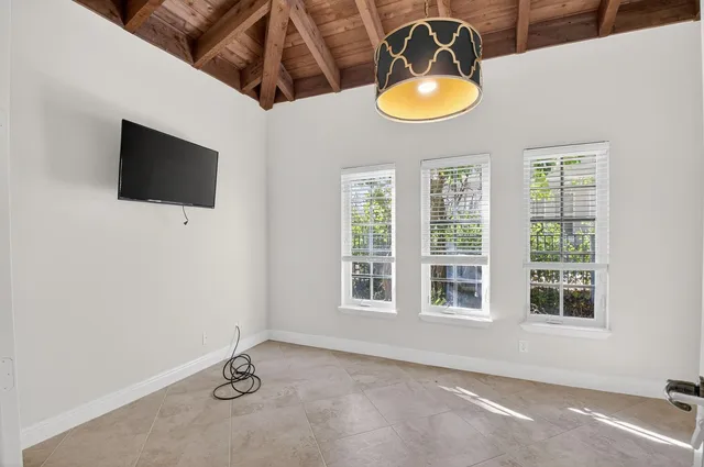 Palm Trail Delray Beach Residence photo 13
