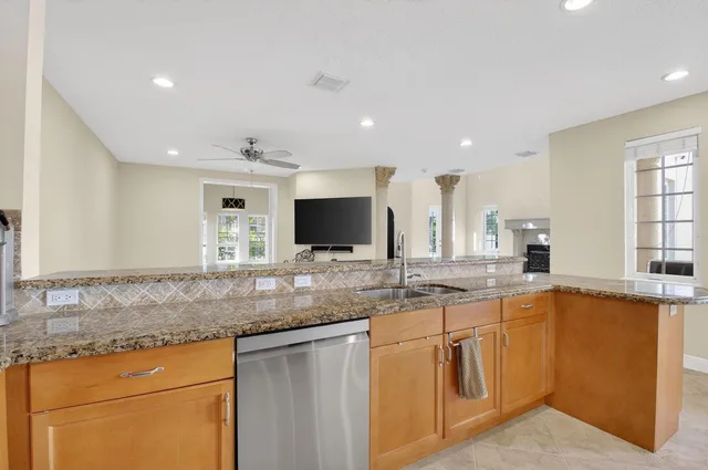Palm Trail Delray Beach Residence photo 21