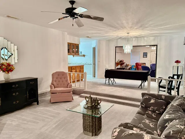 Residence photo 4