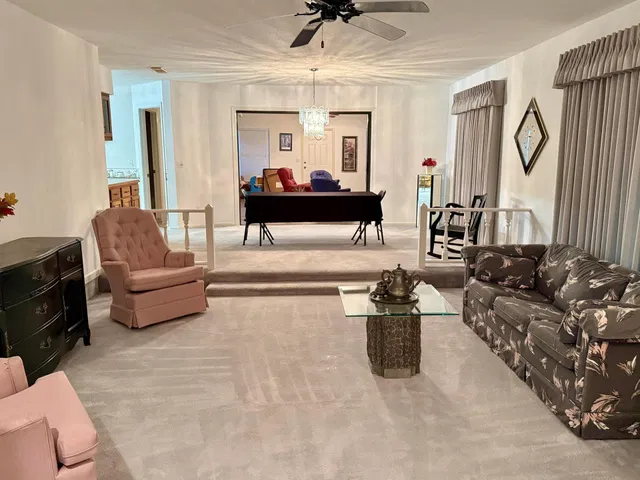Residence photo 6