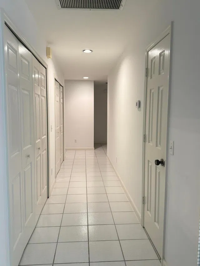 Residence photo 17