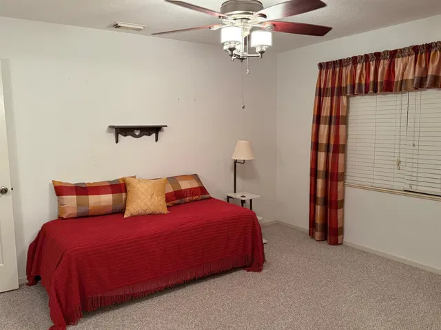Residence photo 26