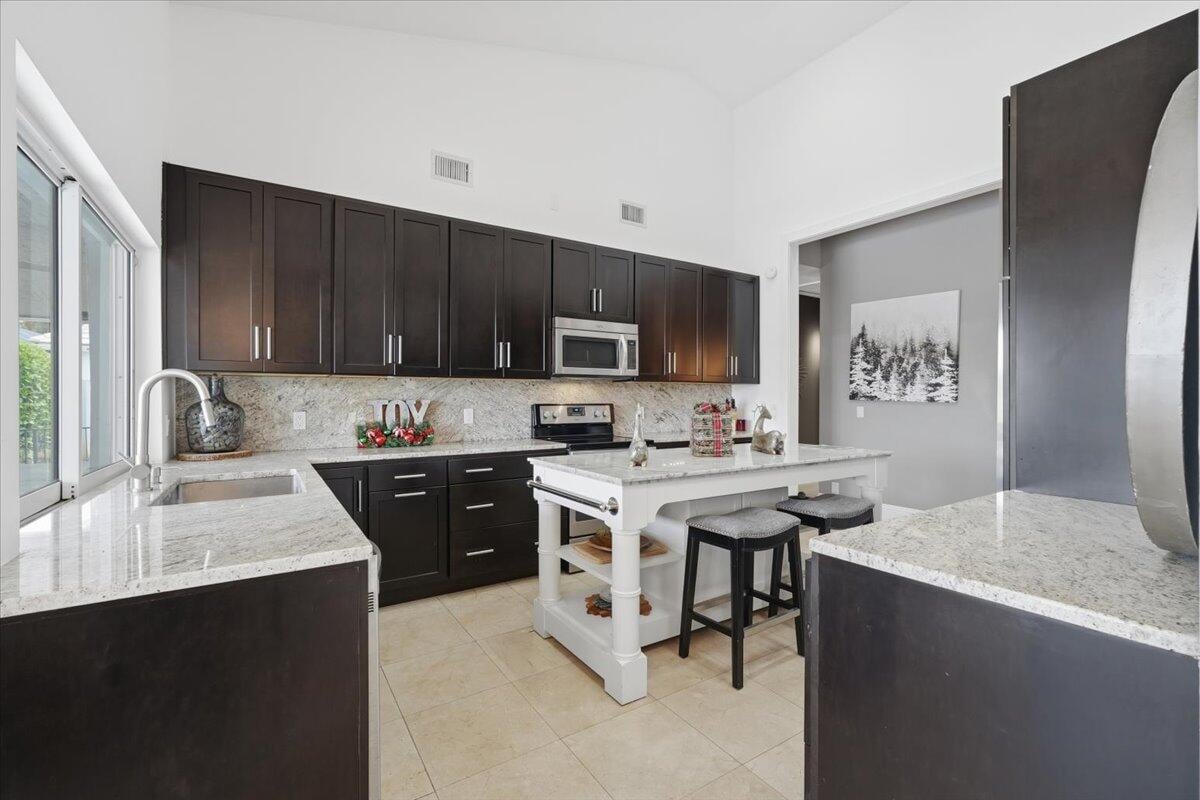 Residence photo 14