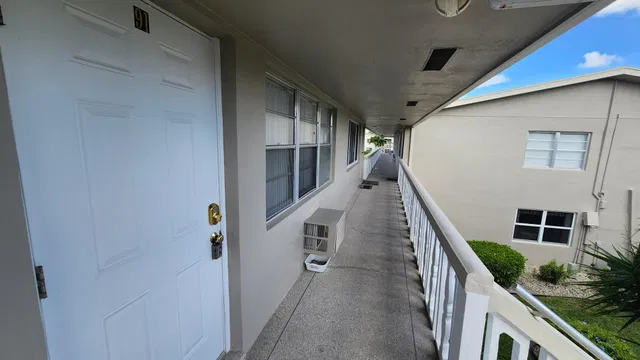 Residence photo 2