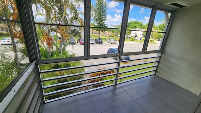 Residence photo 19