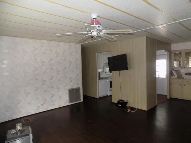 Residence photo 5