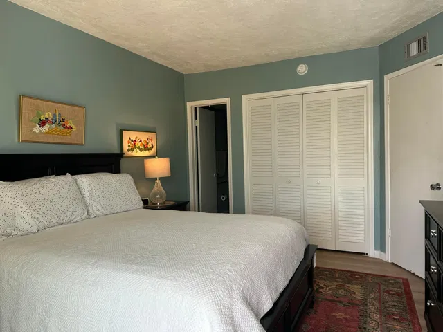 Unit 216 photo 22