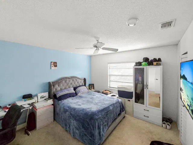 Unit 35b photo 8