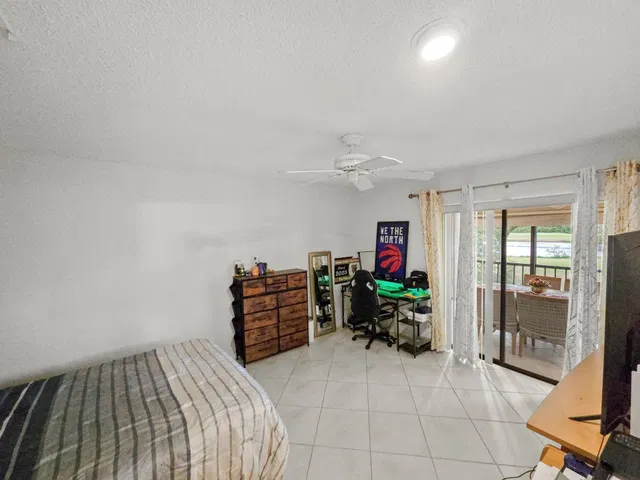 Unit 35b photo 9