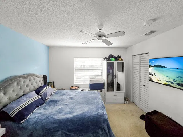 Unit 35b photo 11