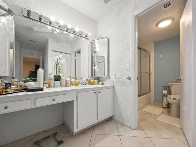 Unit 35b photo 12