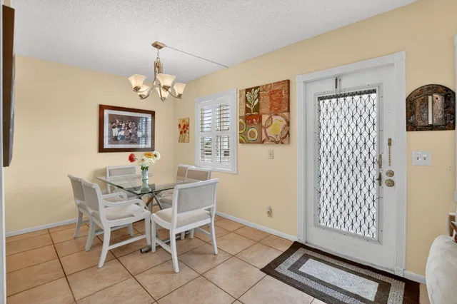 Residence photo 6