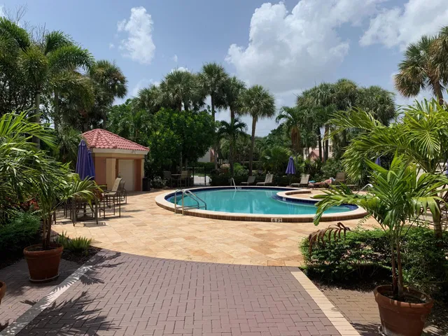 Residence photo 15