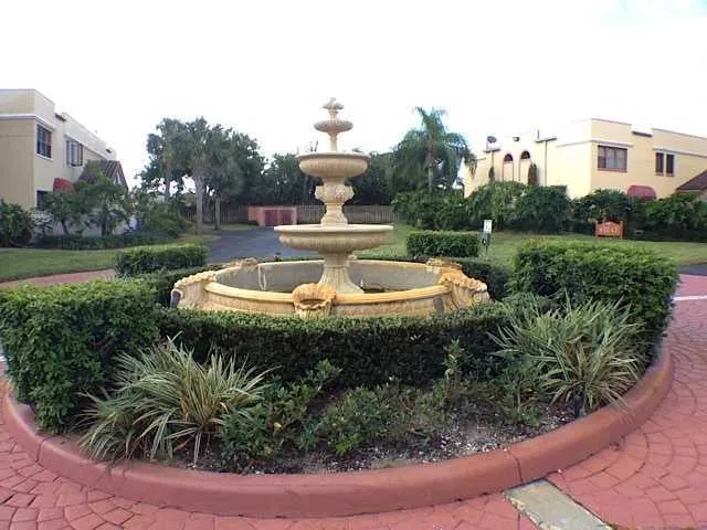 Residence photo 17
