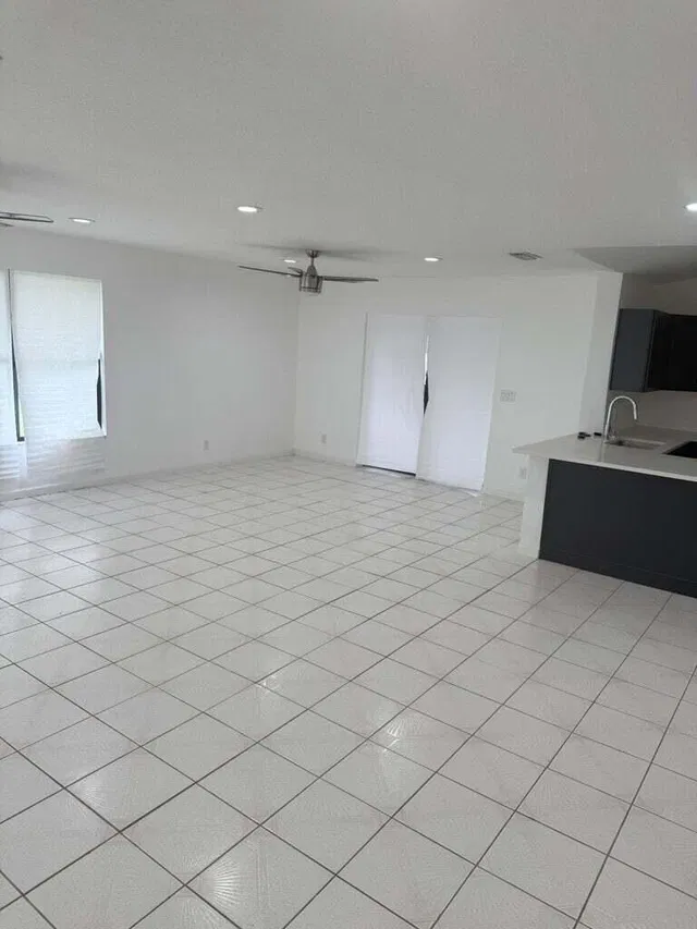 West Palm Beach Residence photo 6
