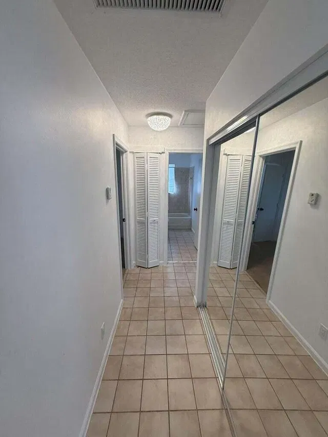 West Palm Beach Residence photo 15