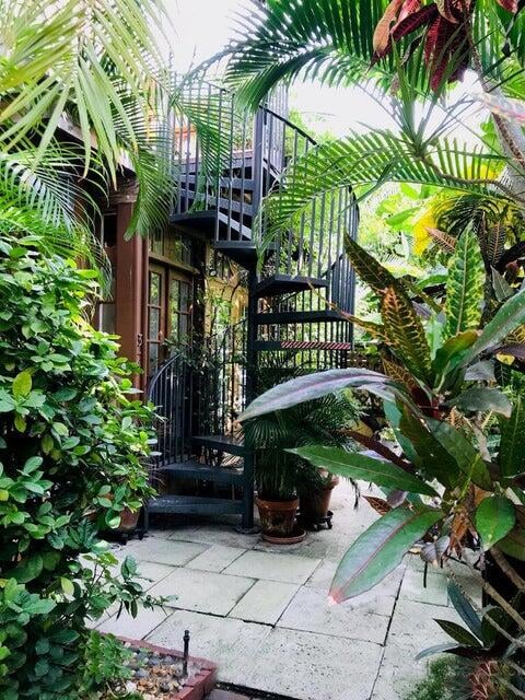 232 Australian Avenue #4
