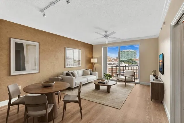 The Montecito Unit 508 photo 4