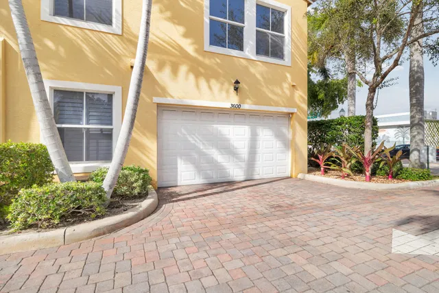 Villas on Antique Row Unit 200 photo 17