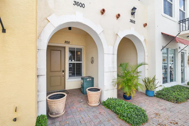 Villas on Antique Row Unit 200 photo 21