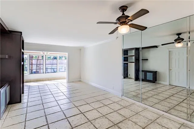  Unit 2060 photo 4