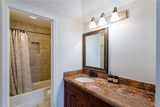  Unit 2060 photo 11
