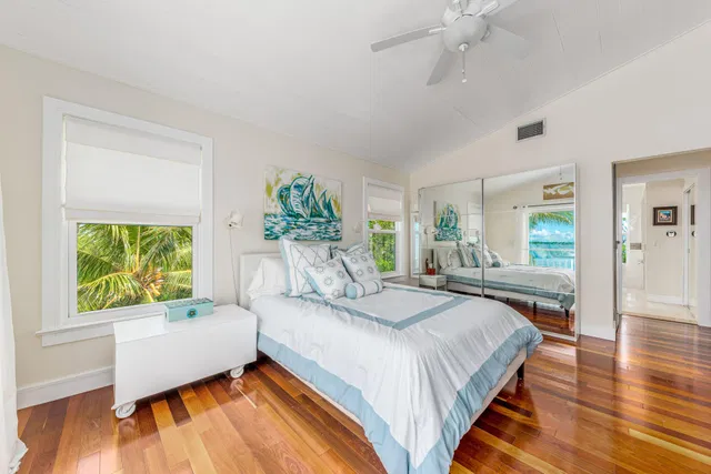 Residence photo 9