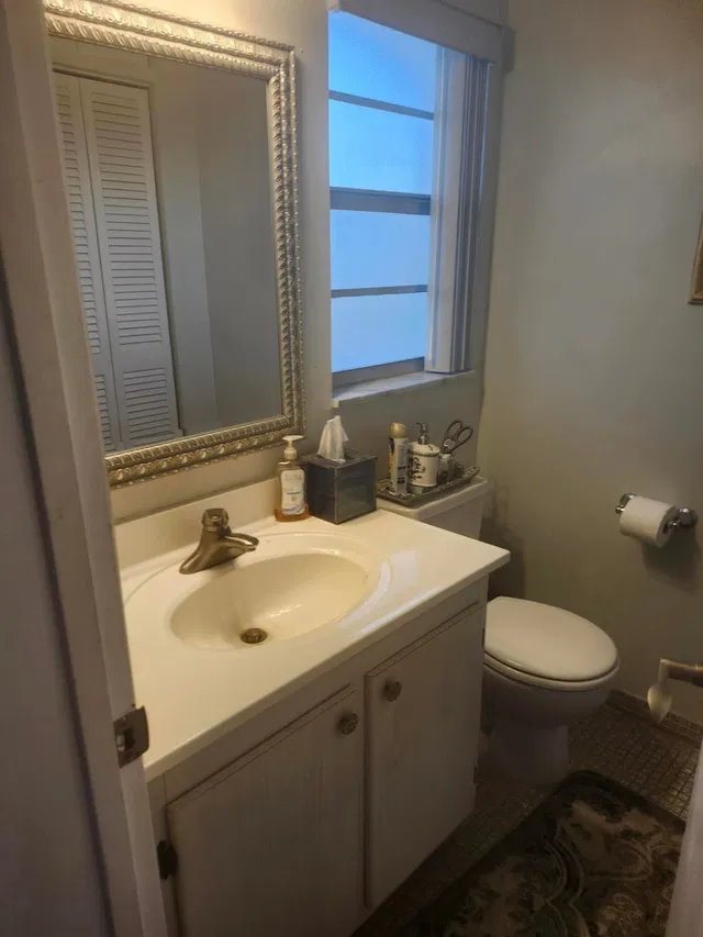Unit 305 photo 20