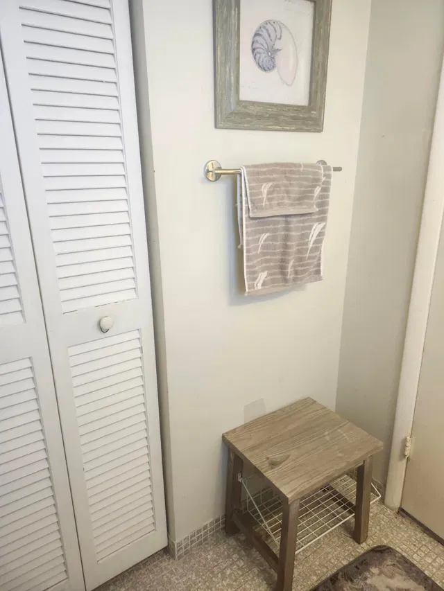 Unit 305 photo 21