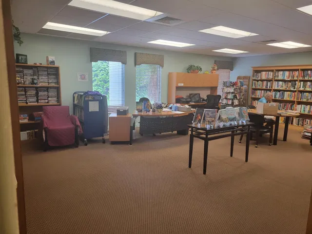 Unit 305 photo 43