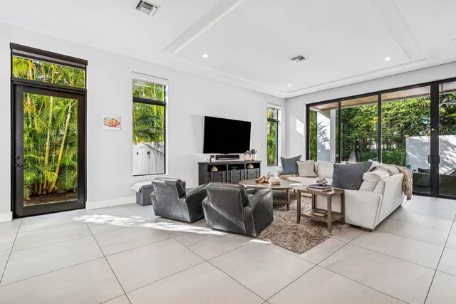 Palm Trail Delray Beach Residence photo 4