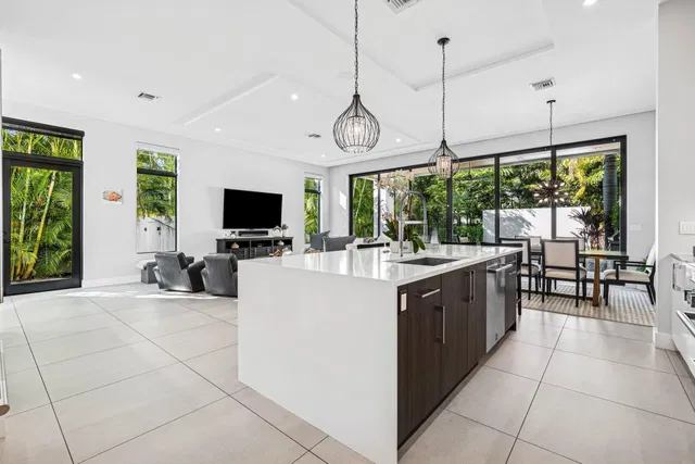 Palm Trail Delray Beach Residence photo 13