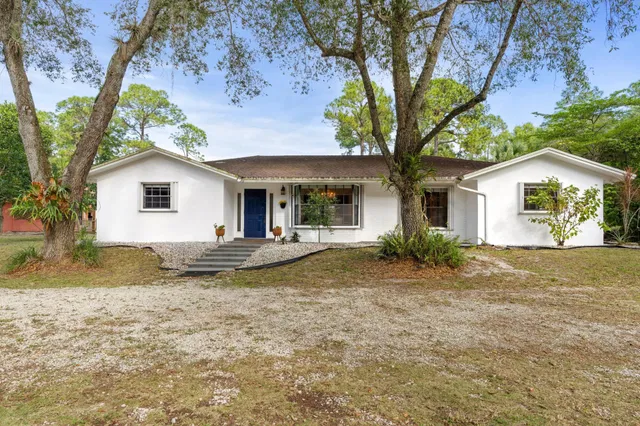 Residence photo 2