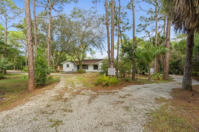 Residence photo 4