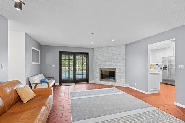Residence photo 11