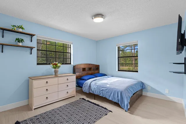 Residence photo 22
