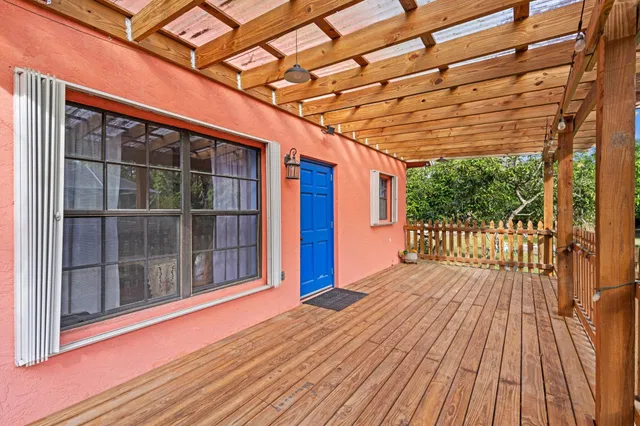 Residence photo 36