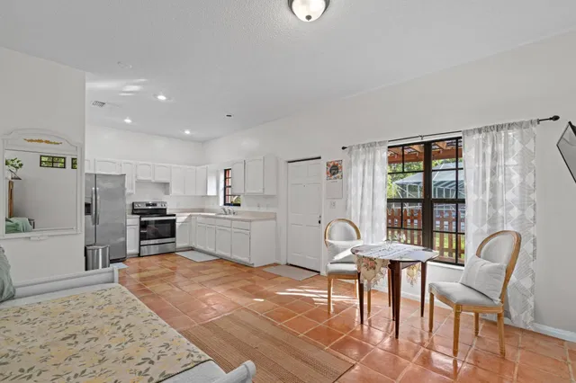 Residence photo 41