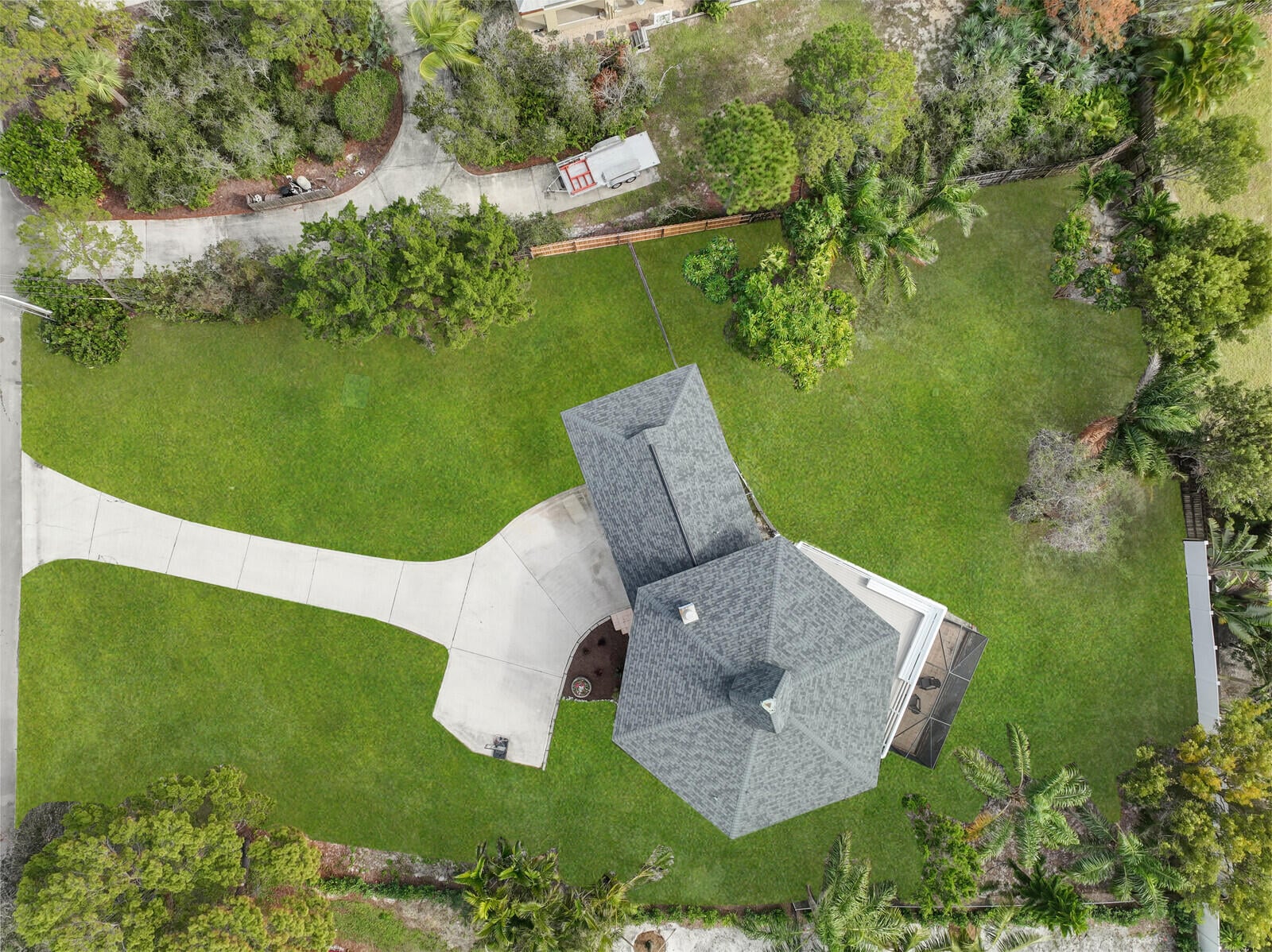 Residence photo 3