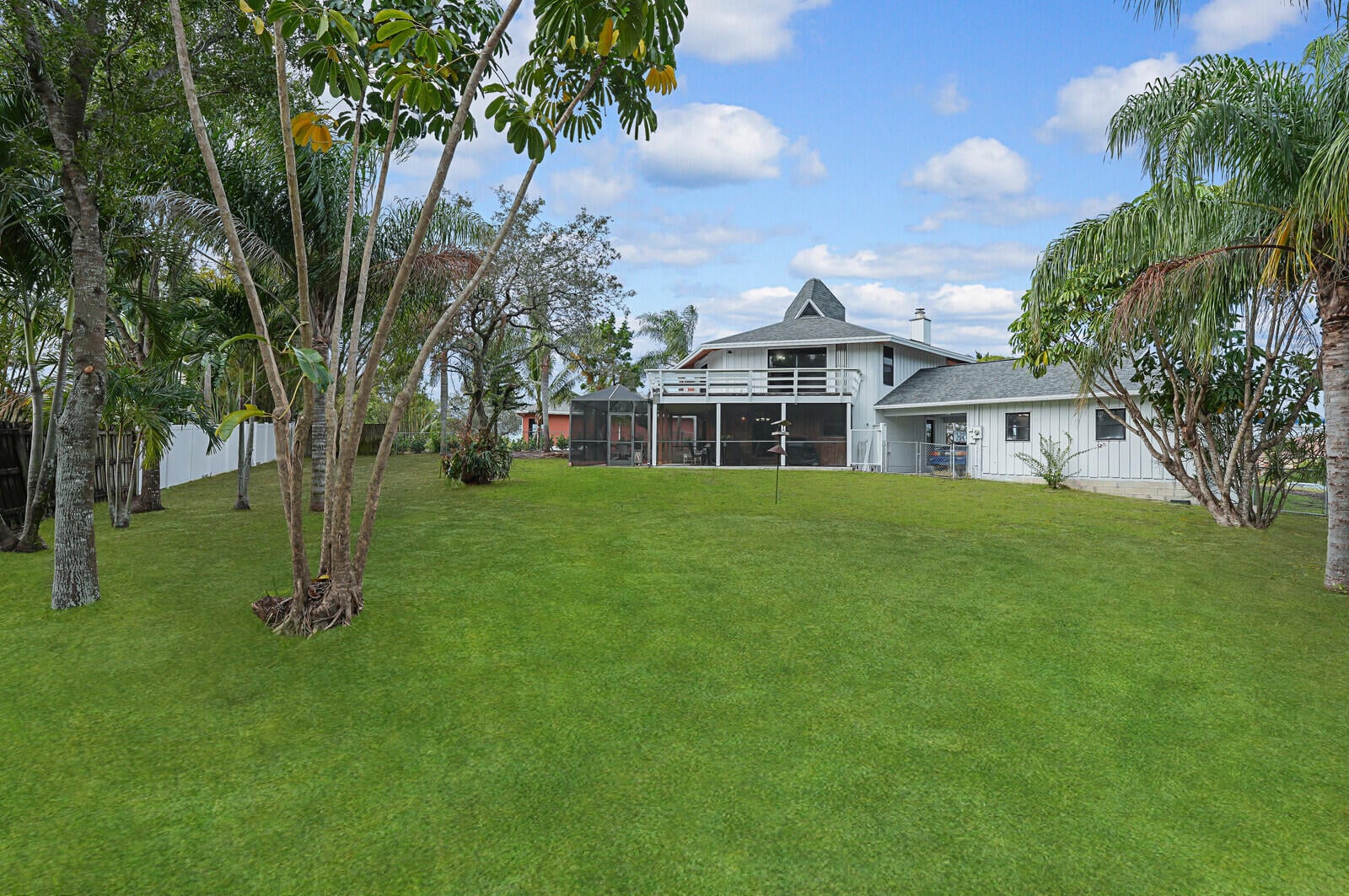 Residence photo 4