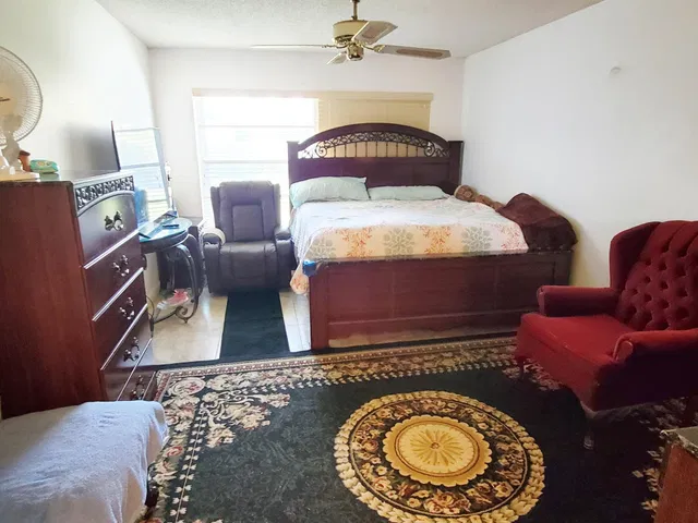Residence photo 15