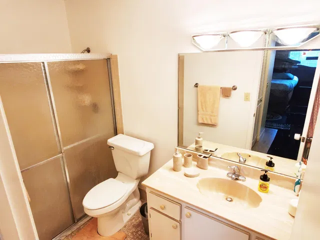 Residence photo 16